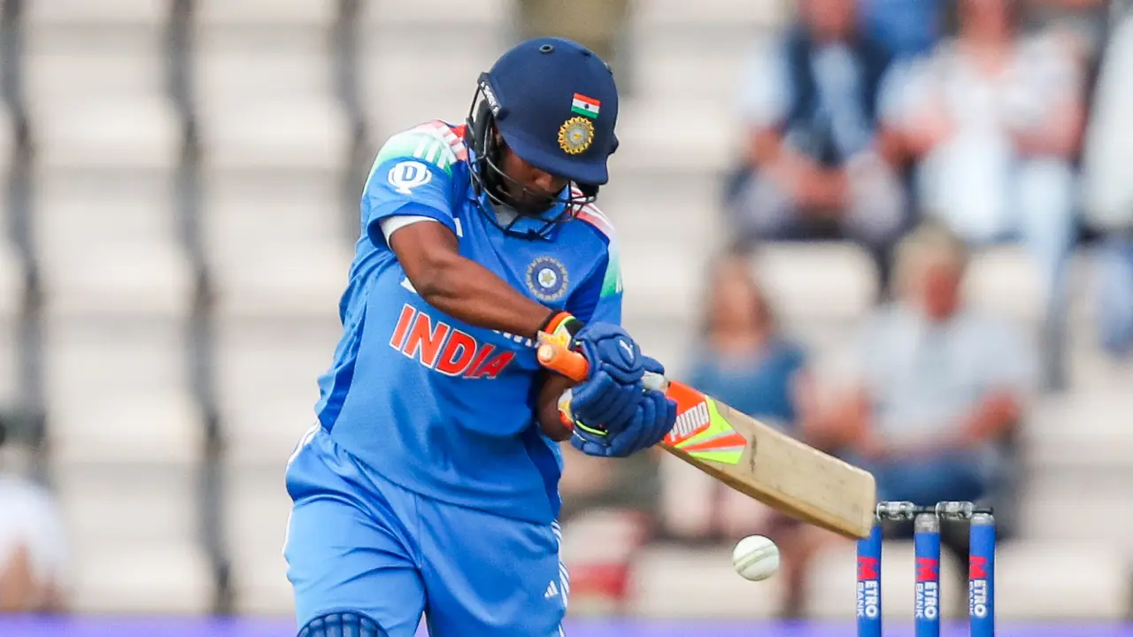 Deepti Sharma credits THIS male cricketer for her one-handed maximum against ENG