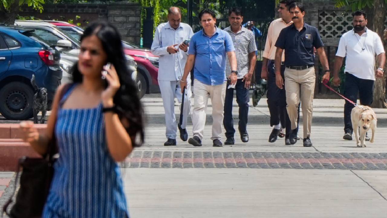 The fire department received a call regarding a bomb in St Stephen's College at 8.50 am and another call from the St Thomas School was received at 8.01 am. However, according to the fire department, after they rushed multiple fire tenders to spot, nothing suspicious was found during the check.