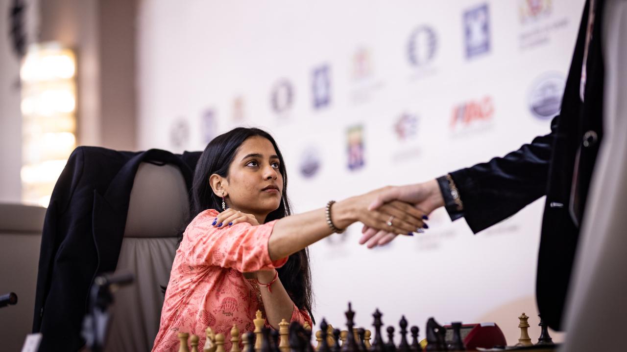 India's Divya Deshmukh humbles higher-ranked Chinese Jiner Zhu at Chess Cup