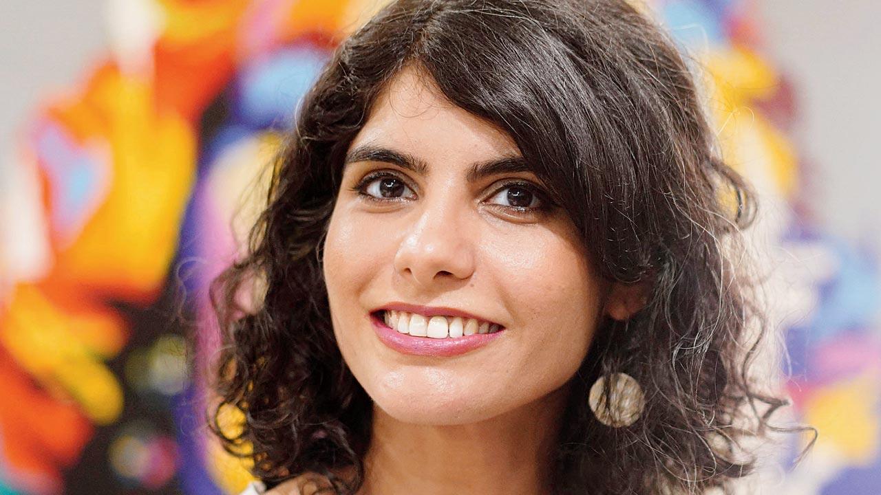  Rashmi Dhanwani 