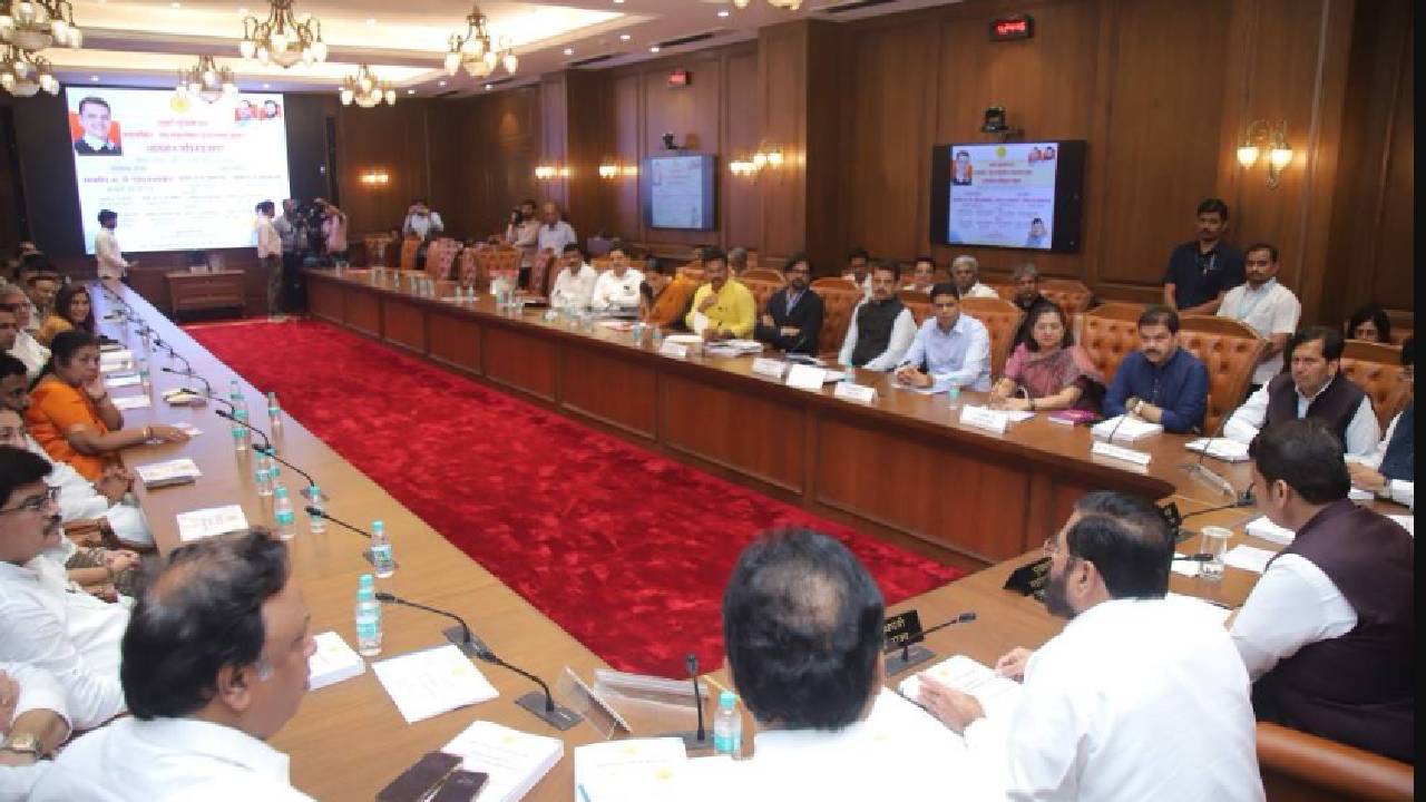 MLC Pravin Darekar submitted the 'Cooperative Housing Societies Self-Redevelopment – Cluster Self-Redevelopment Study Committee – Darekar Committee Report'