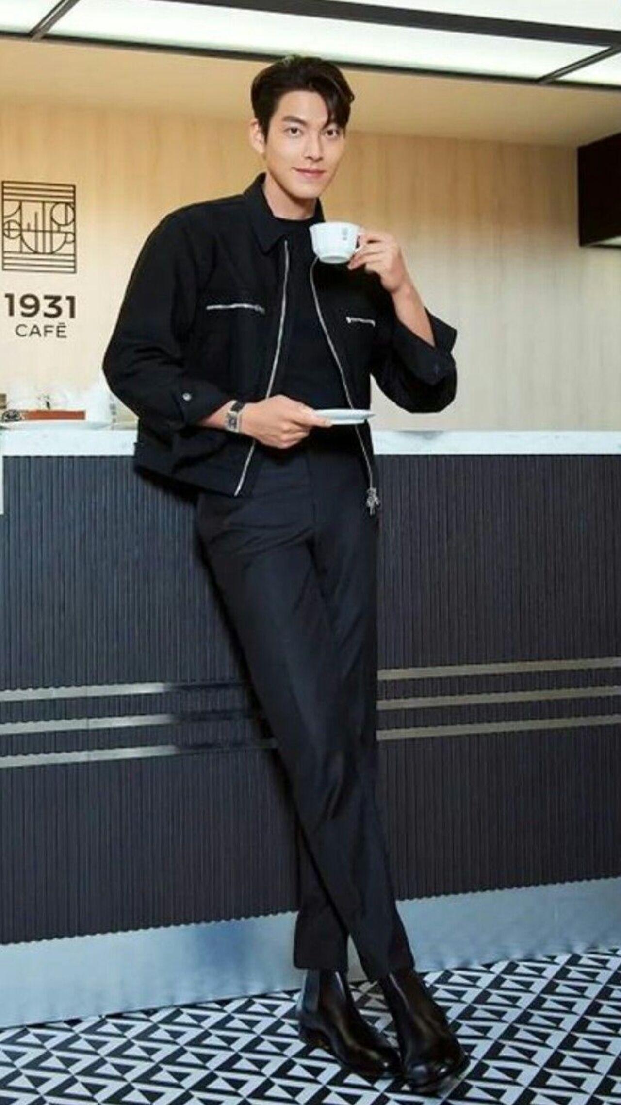 Chic and youthful, this black crop jacket with silver chain detailingwith skinny pants perfectly complements his height and body. The cherry on top is his black boots.