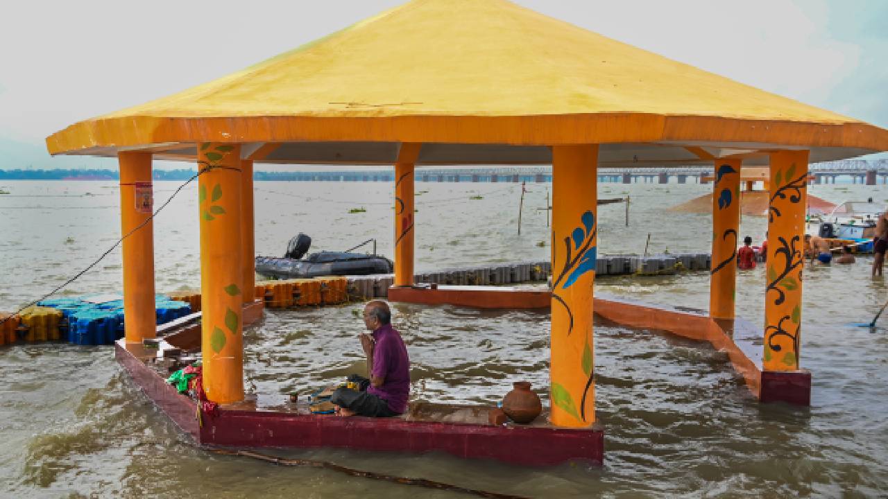 In Varanasi, the Manikarnika Ghat was completely submerged, while a nearby temple was inundated. Similarly, Ram Ghat in Prayagraj went underwater as the river continued to swell