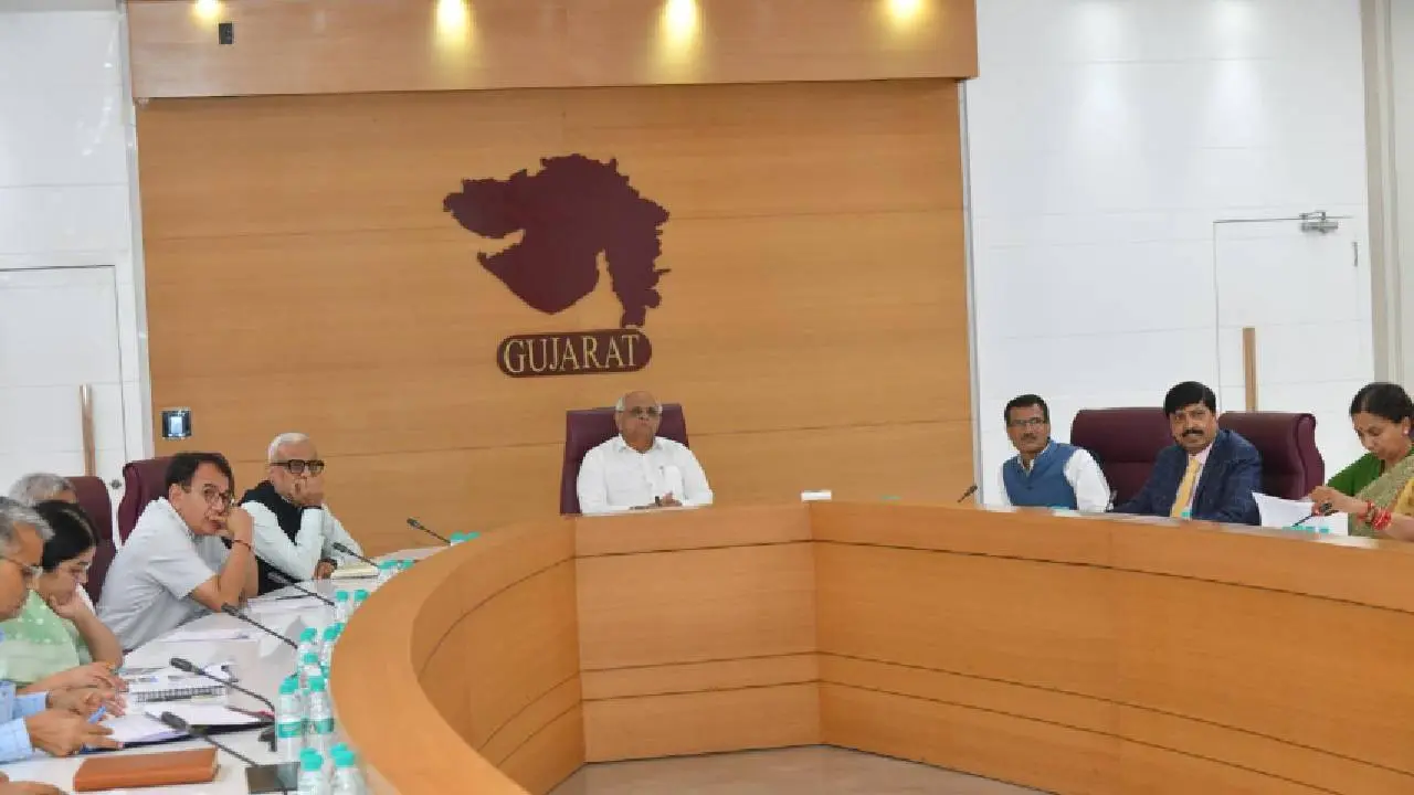 Gujarat CM reviews Rs 1.74 lakh crore projects, emphasises on timely completion