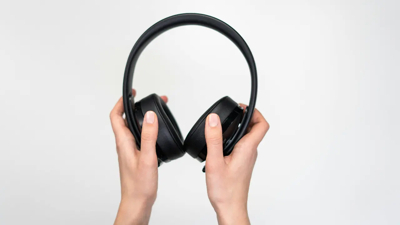 Use headphones frequently? It is leading to hearing issues, warn health experts