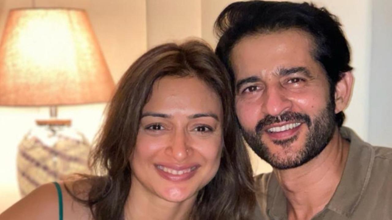 Gauri Pradhan and Hiten Tejwani are finally returning together with Kyunki Saas Bhi Kabhi Bahu Thi's second season. The duo had been working separately for years post the show. This would be their return together after a long hiatus