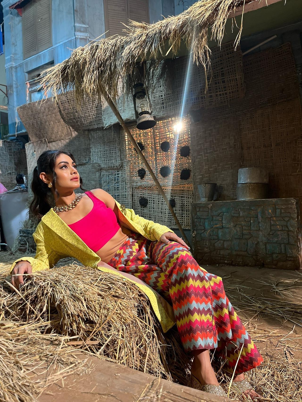 Sreejita rocks these bright neon colours like no one else. Not everyone can pull off such bright and bold colours with such great ease.