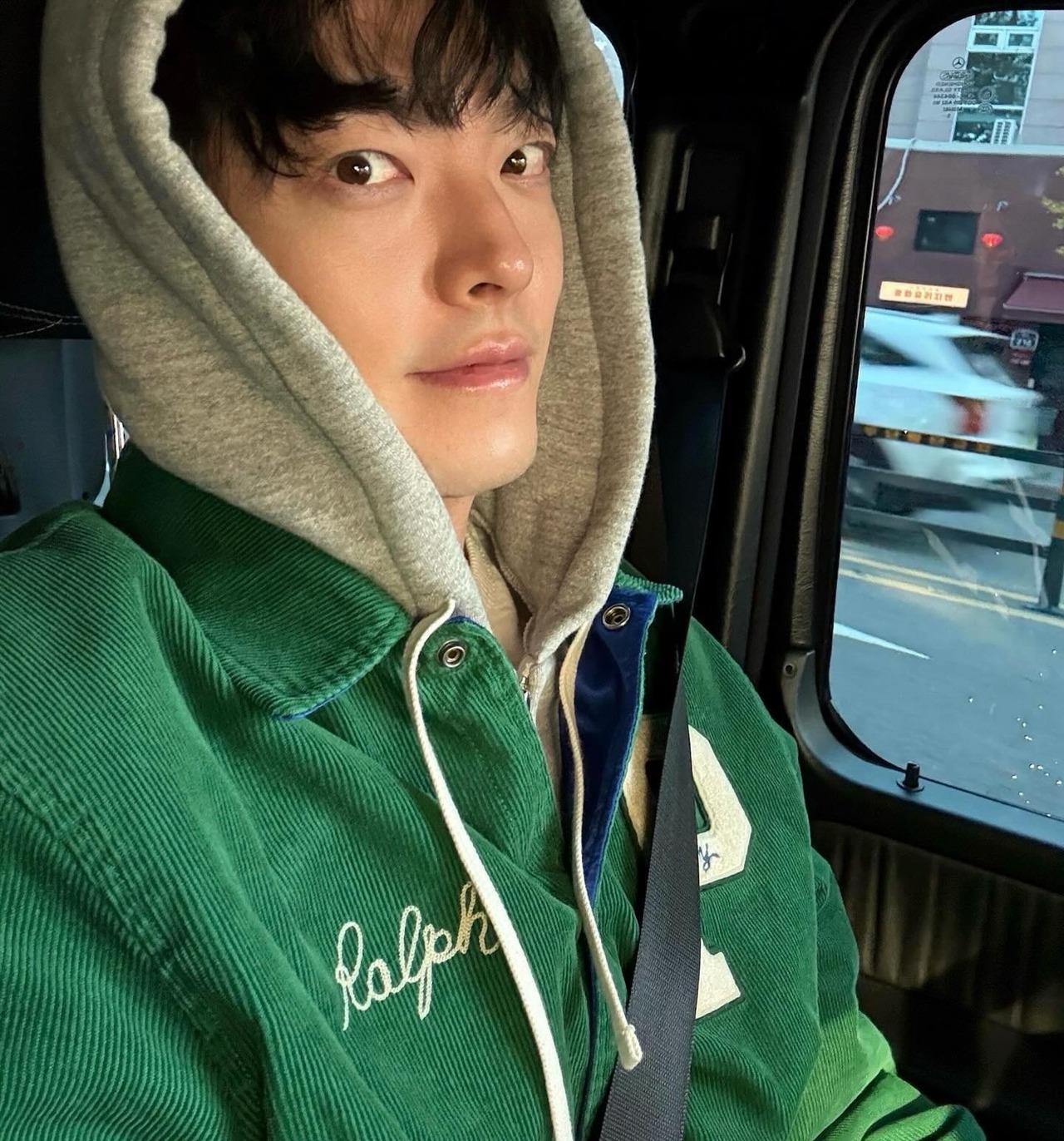 Keepit simple, cool, casual and comfy, this green hoodie with grey cap captures his fun and informal side.
