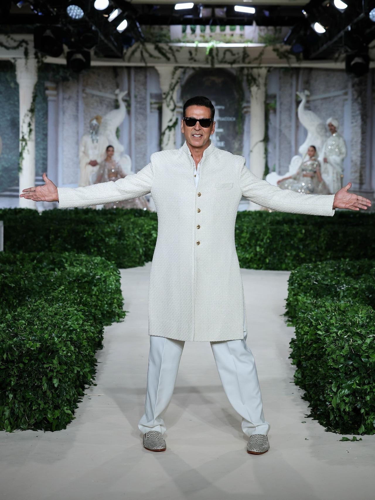 Akshay Kumar marked his return to the ramp after 12 years as he turned showstopper for Falguni Shane Peacock at the India Couture Week 2025 on 25th July. He looked dapper in a white sherwani.