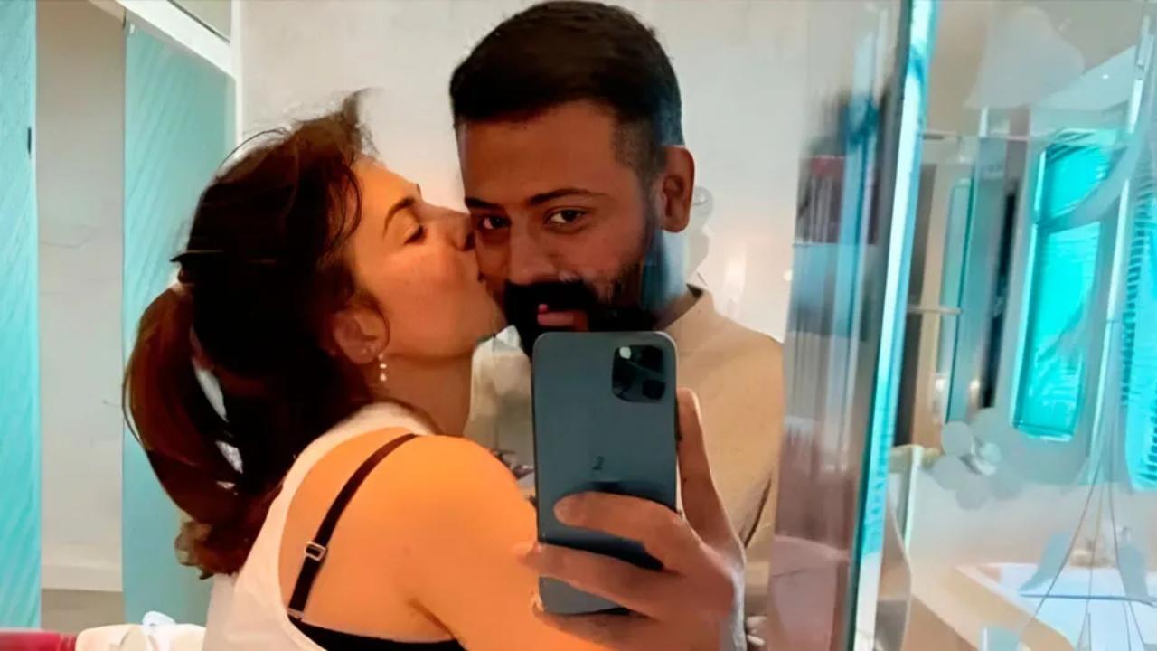 Sukesh Chandrashekar promises flats worth Rs 1 cr to Jacqueline’s fans