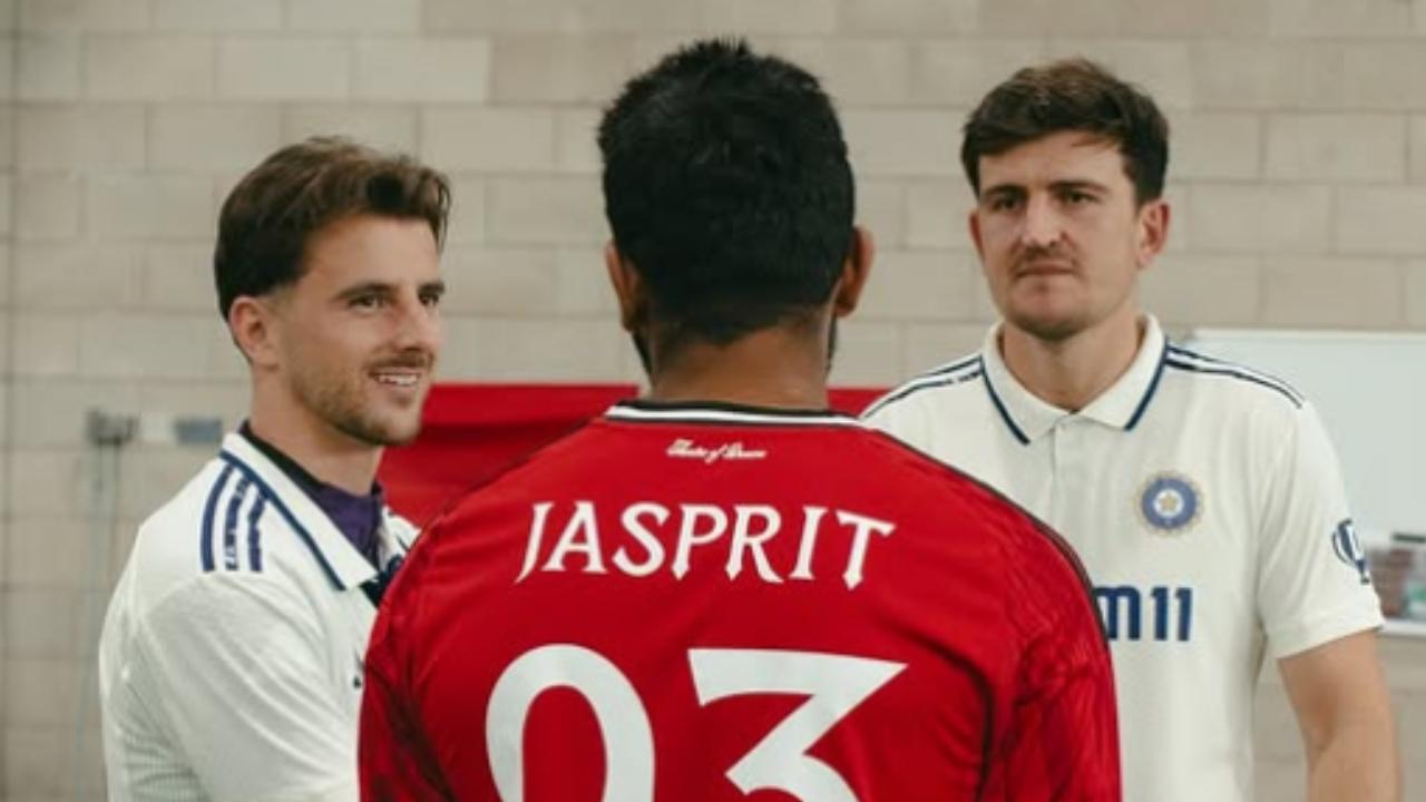 Lead pacer Jasprit Bumrah was seen conducting a conversation with the Manchester United players (Pic: Instagram/indiancricketteam)