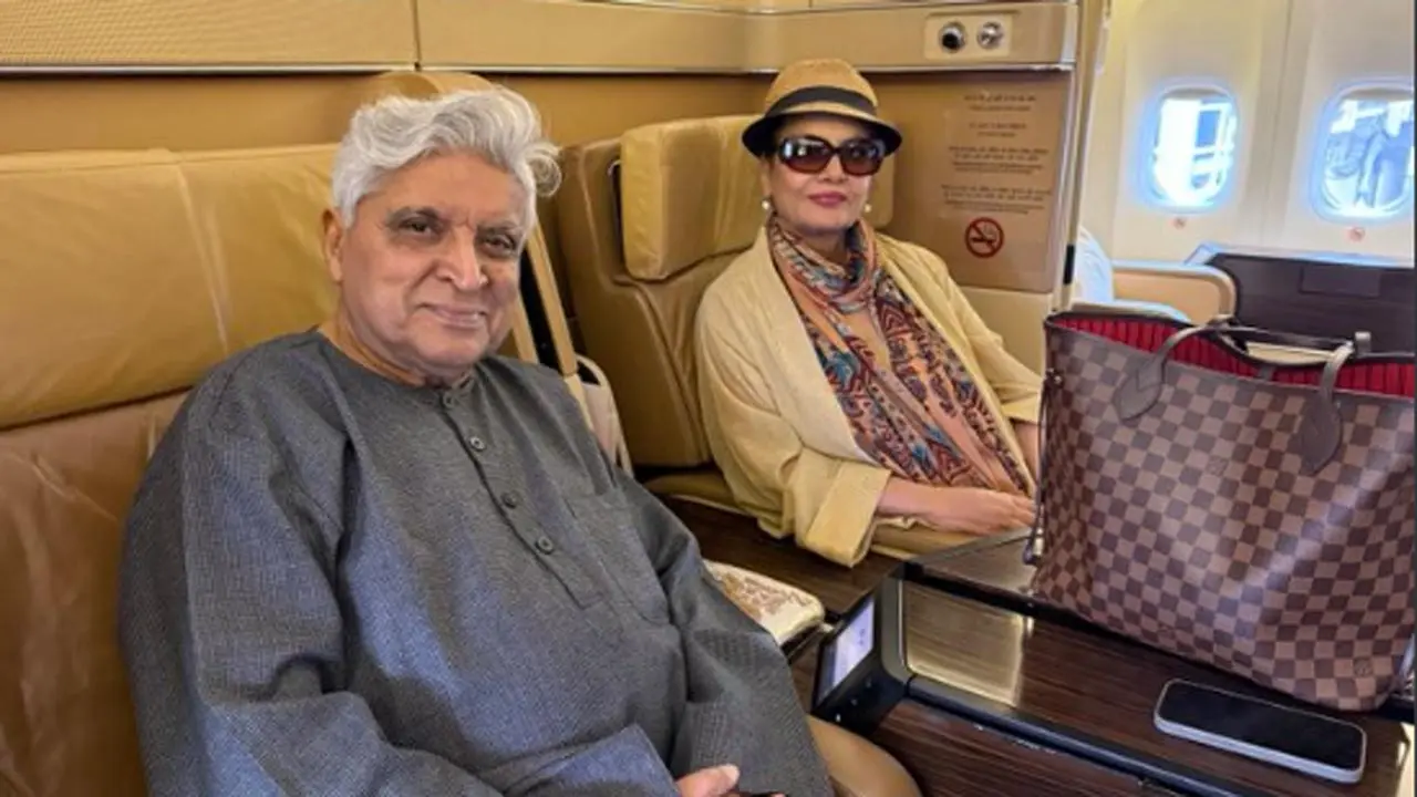 Shabana Azmi, Javed Akhtar travel to London for Wimbeldon in an Air India flight