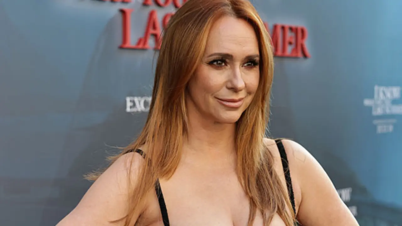 Jennifer Love Hewitt hasn’t spoken to Sarah Michelle Gellar for 30 years