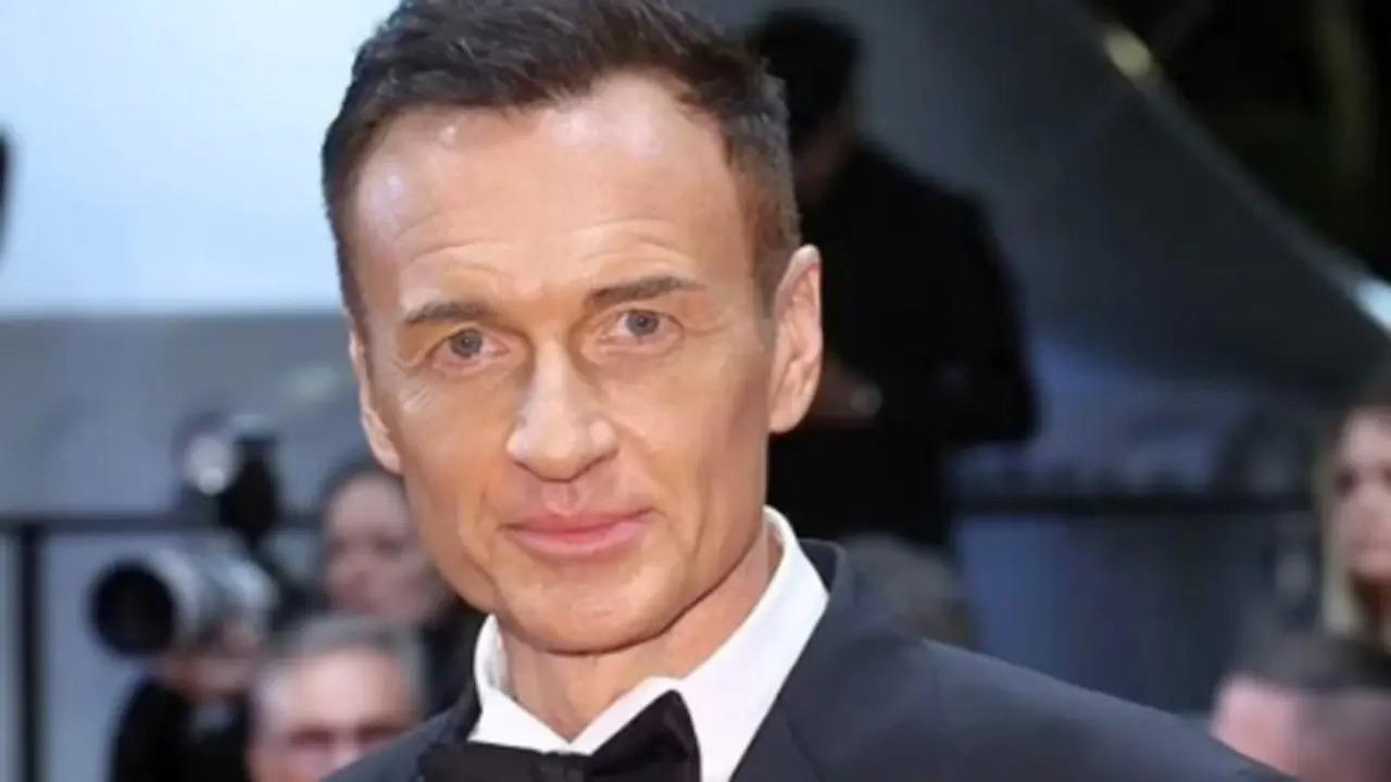 Hollywood mourns demise of Julian McMahon. Tributes from across the entertainment industry began pouring in following the news of his death. Read full story here