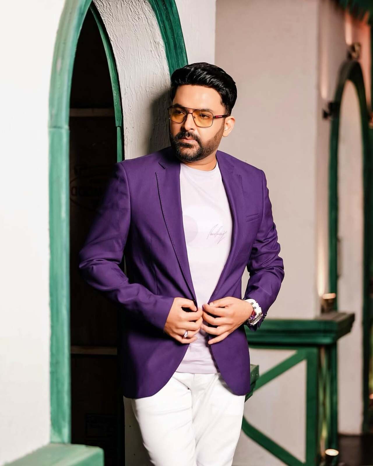 After ticking our funny bones with his comic jabs, Kapil Sharma made his debut in restaurant industry by opening Kap’s Café in Canada.
