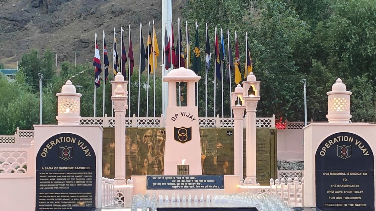 Indian troops, fighting in treacherous high-altitude conditions, regained control of all key outposts