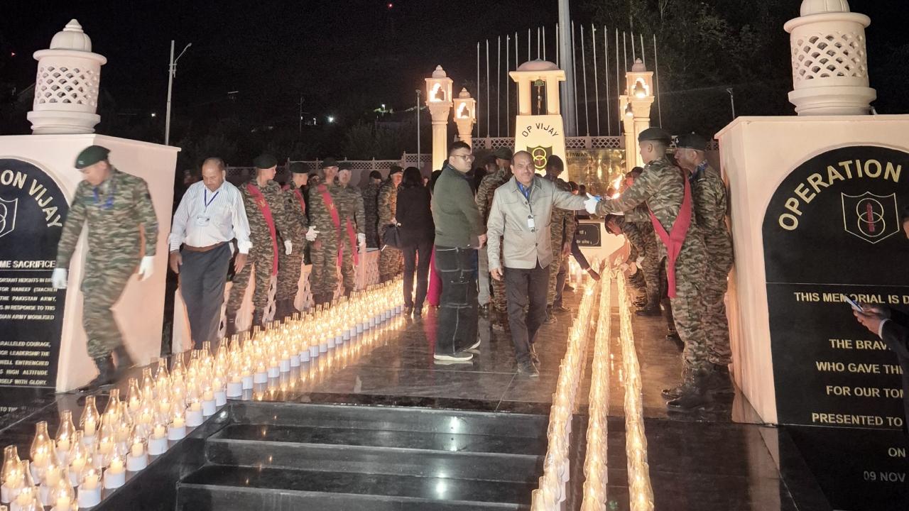 The day, etched into the nation’s memory, commemorates the success of Operation Vijay, through which Indian forces recaptured key positions along the Line of Control (LoC) that had been stealthily occupied by Pakistani soldiers during winter