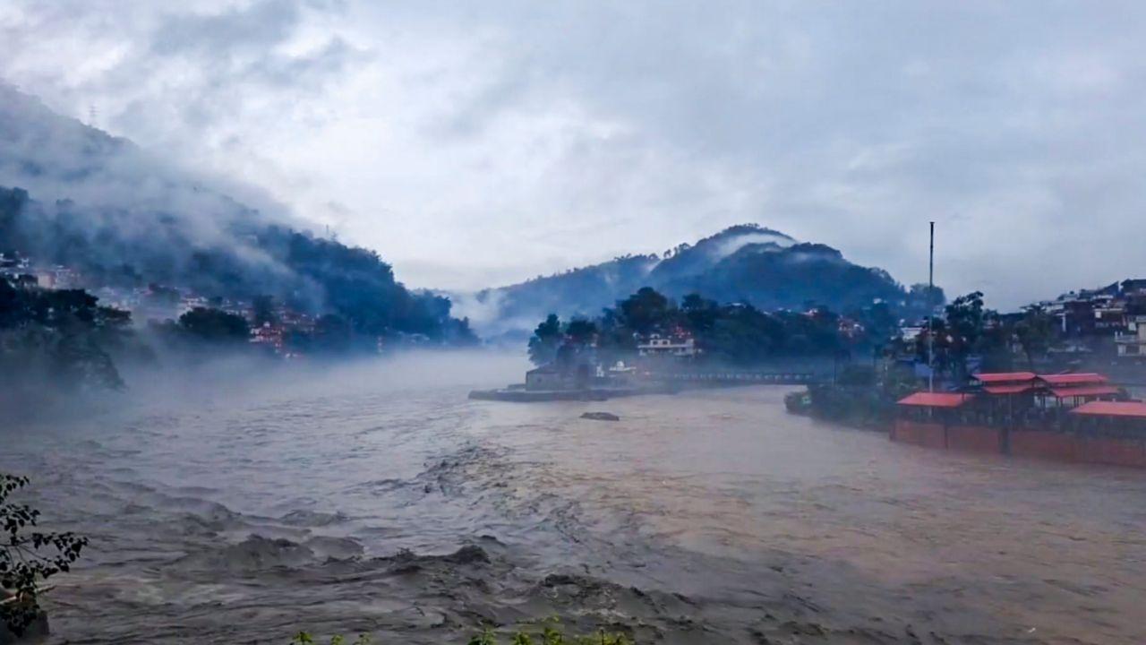 Monsoon havoc in Himachal Pradesh's Mandi, one dead
