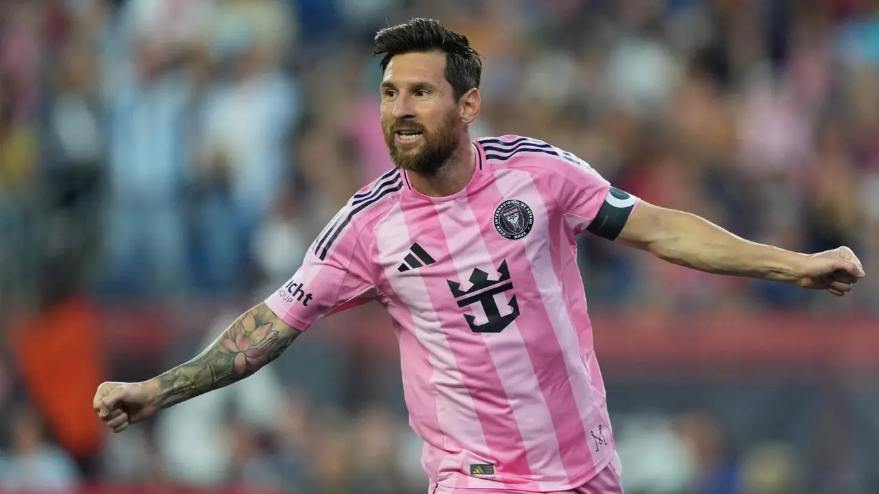 Lionel Messi Messi brace buoys Miami in 2-1 MLS victory over New England