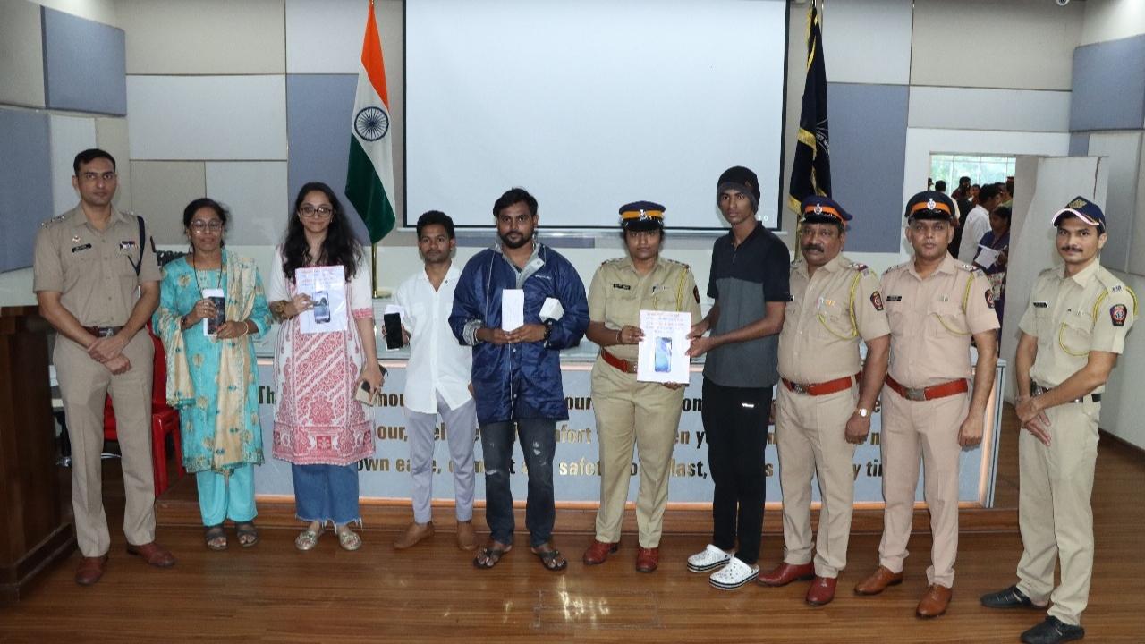 The items were returned by BKC, Kherwadi, Nirmal Nagar, Vakola, Vile Parle, Sahar and Airport police stations under the jurisdiction of Zone VIII, said Deputy Commissioner of Police Manish Kalwaniya