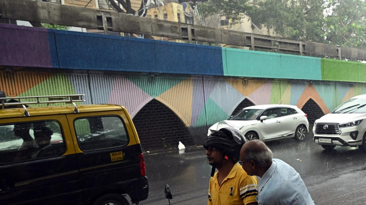 The BMC supplies drinking water daily from Upper Vaitarna, Modak Sagar, Tansa, Middle Vaitarna, Bhatsa, Vihar, and Tulsi lakes