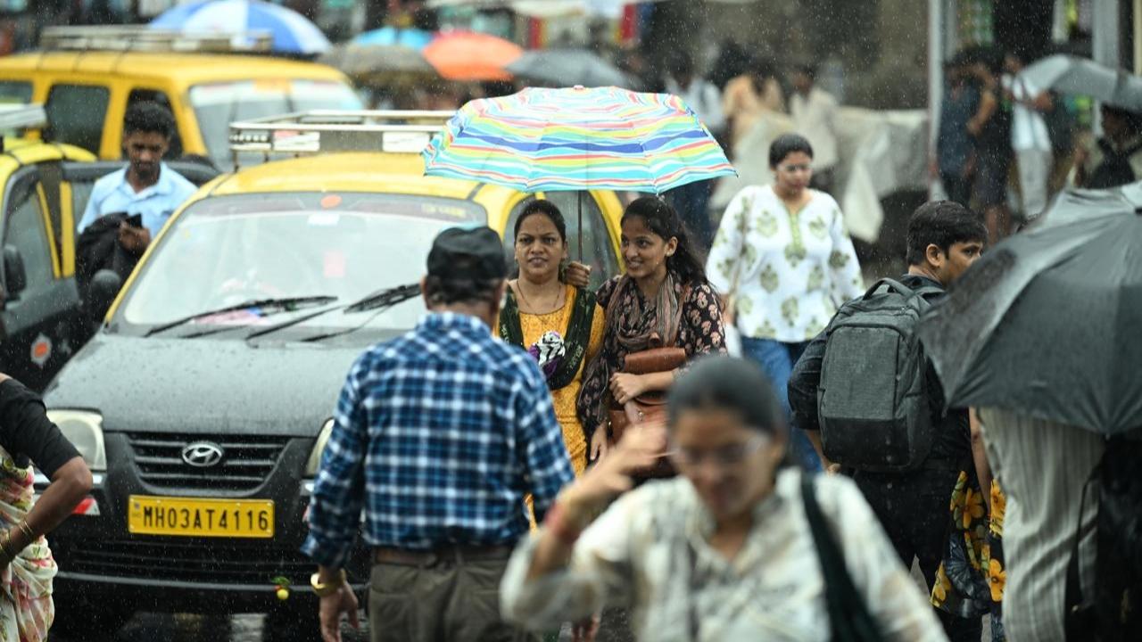 According to the weather department, Mumbai and its suburbs were expected to witness a partly cloudy sky with the possibility of light to moderate spells of rains