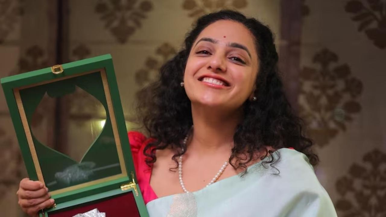 Did you know Nithya Menen had cow dung in her nails during National Award?