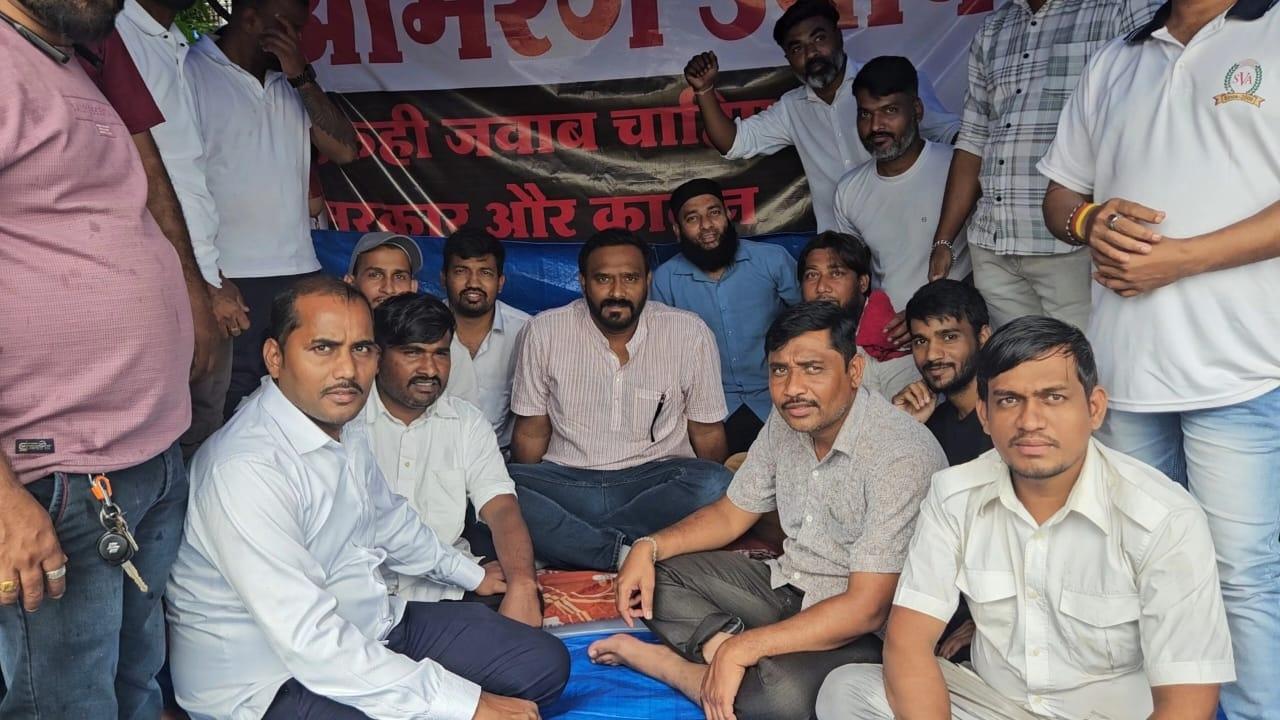 Transport dept seeks time till Tuesday as Ola, Uber drivers continue to protest