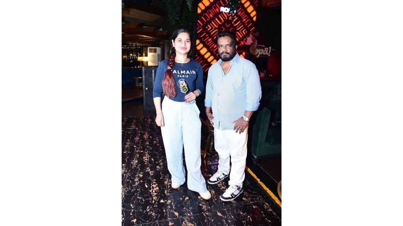 Soli Merwan Cama’s Beer Bash & DJ Night at Opa! Bar & Café Draws Over 900 Guests, Delivers Electrifying Experience