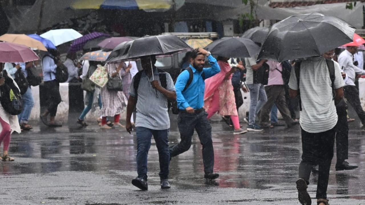 In a nowcast warning, the IMD Mumbai stated that isolated areas in Mumbai, Thane, Palghar, and the ghat regions of Pune, Nashik, Satara, and Kolhapur were likely to witness significant rainfall activity on Monday evening