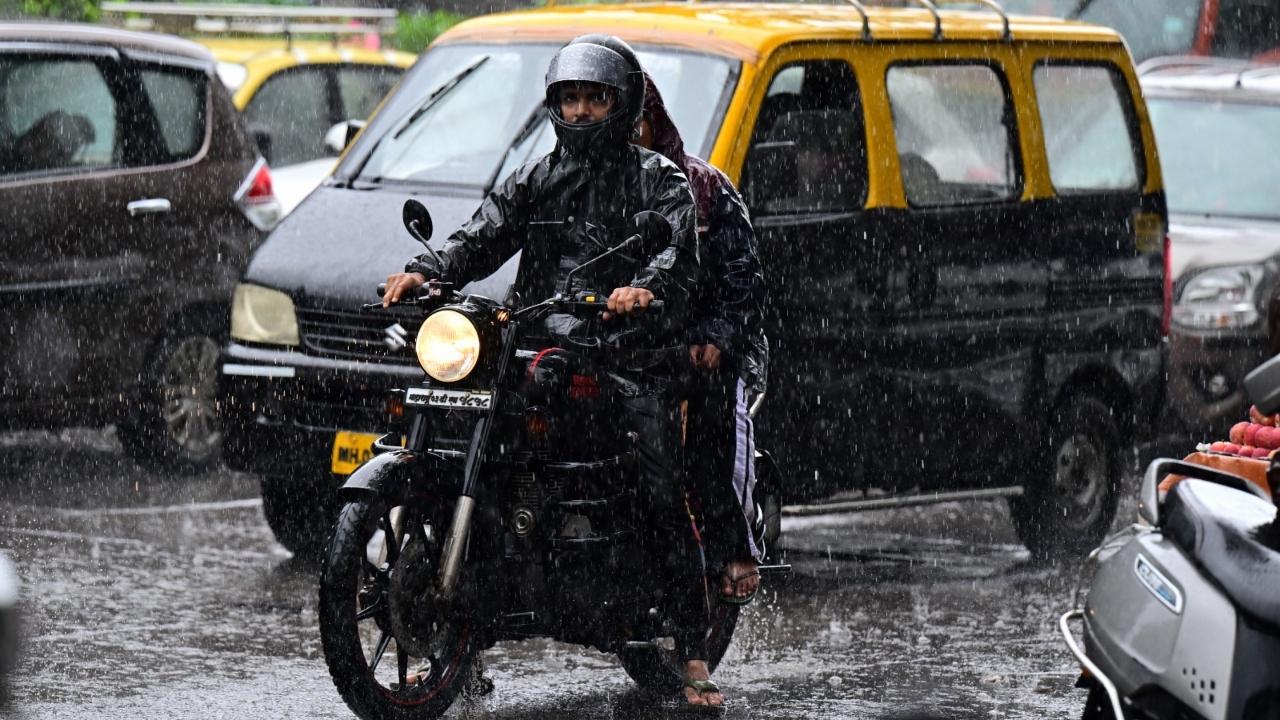 The IMD predicted that there was also a possibility of heavy showers at isolated places, accompanied by occasional gusty winds reaching speeds of 30–40 kmph