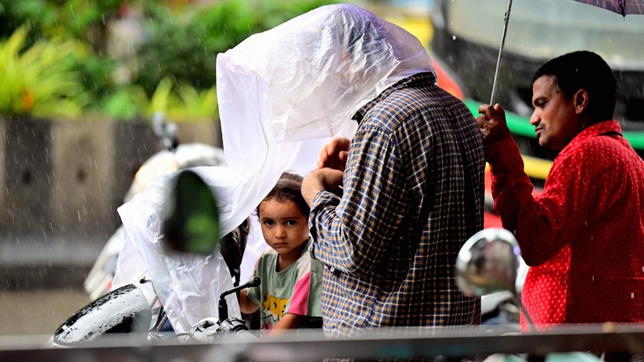 IN PHOTOS: Mumbai witnesses heavy showers as rains continue in city