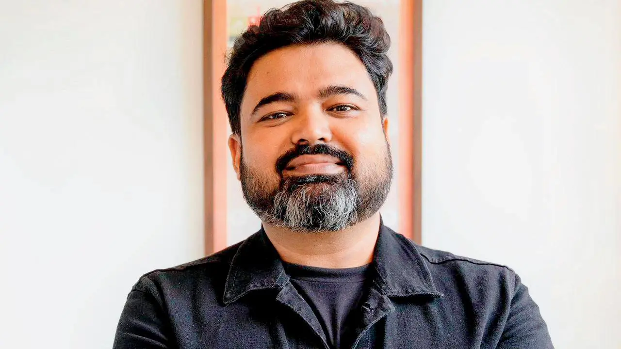 Lyricist Raj Shekhar marks his a centesimal tune with Aap Jaisa Koi`s Mila Tujhe