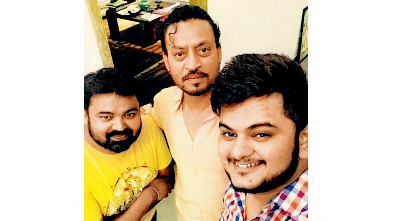 (L-R) Raj Shekhar, Irrfan Khan, and Vishal Mishra