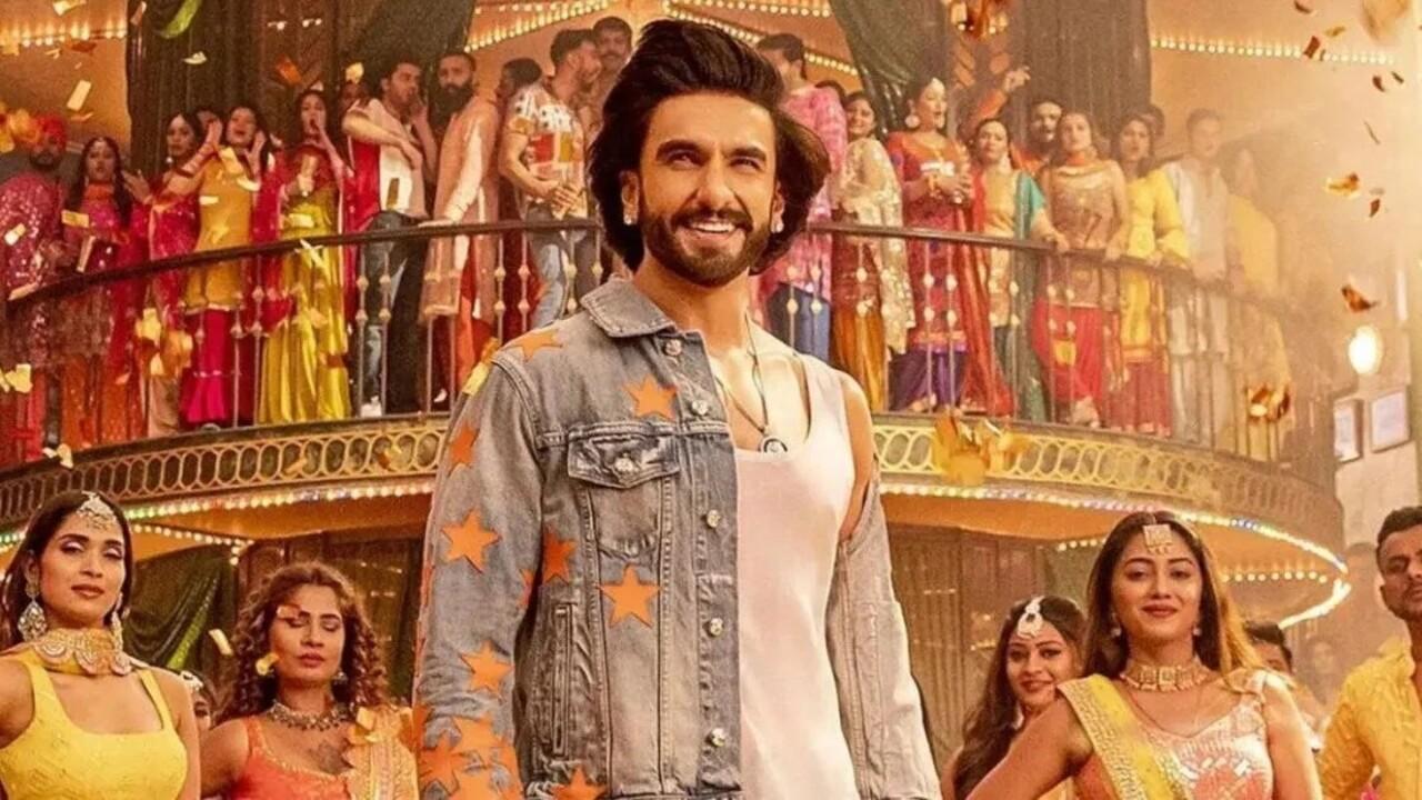 Rocky Randhawa - Rocky Aur Rani Kii Prem Kahaani (2023)
As Rocky Randhawa, Ranveer redefined the modern Bollywood hero. He was flamboyant, vulnerable, hilarious, and utterly lovable—often all at once. His fashion-forward persona and larger-than-life charm lit up every frame of the film