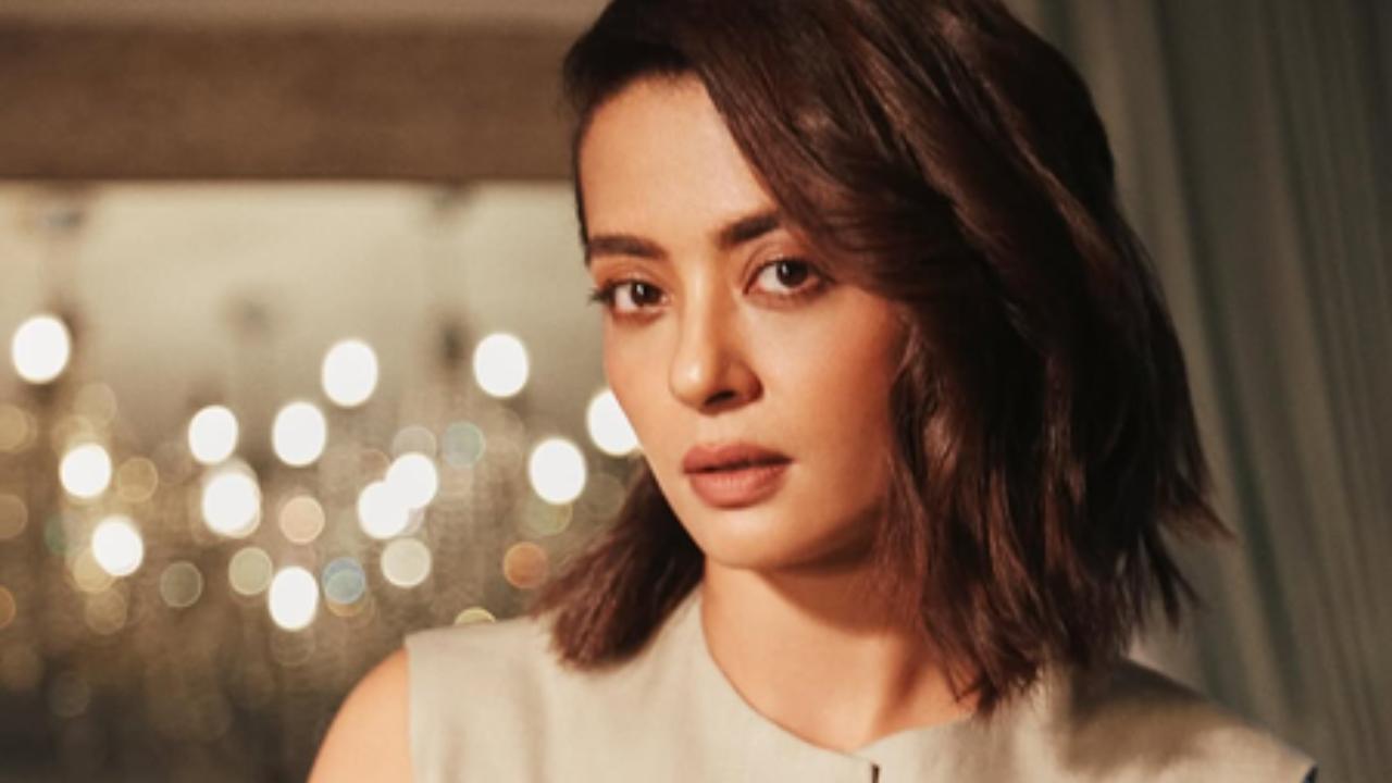 Surveen Chawla does not follow a set process to approach her characters, says 'I'm very instinctive'