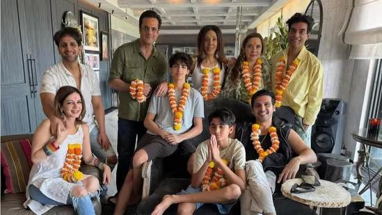 This picture-perfect moment from their Holi celebrations deserves a special mention. The entire family looks in festive mode as they pose for a happy picture. 