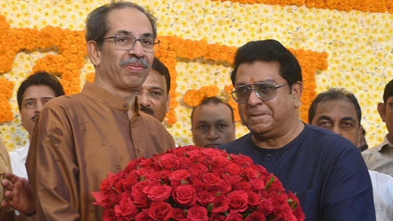 Raj Thackeray drives to Matoshree to greet Uddhav on his birthday