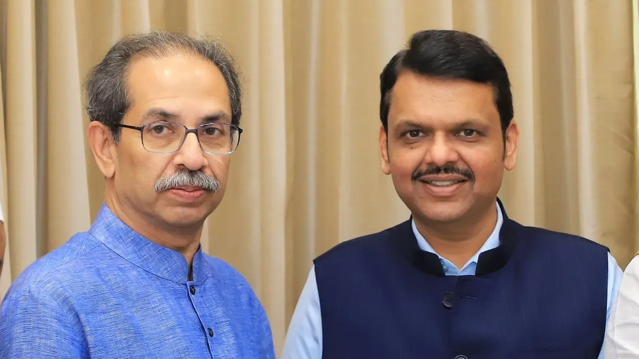 Day after Fadnavis' 'offer', Uddhav meets CM in Mumbai