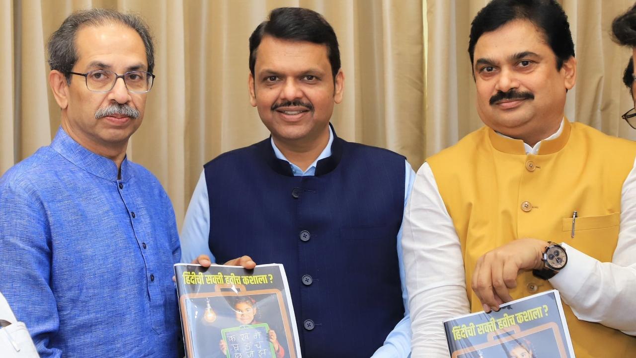 During the meeting, which lasted for about half an hour, the former CM's son and Worli MLA Aaditya Thackeray was also present