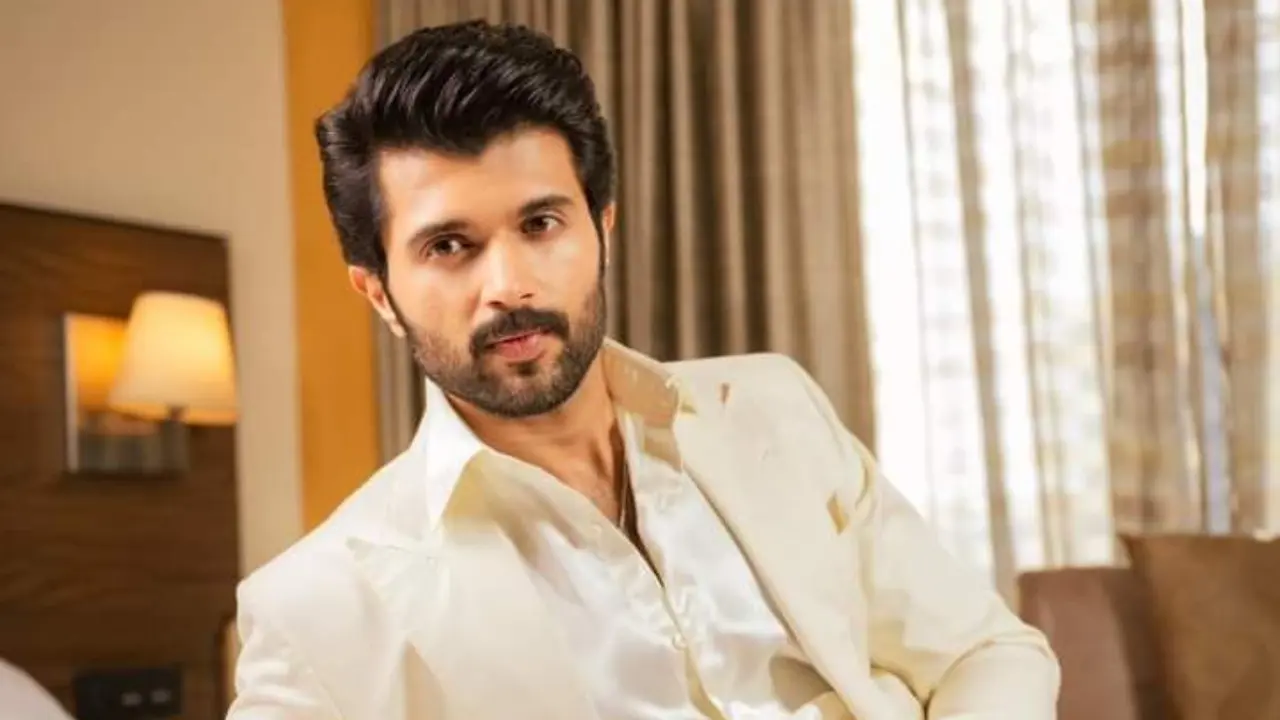 Vijay Deverakonda hospitalised for dengue ahead of Kingsom release