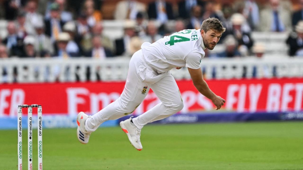 With South Africa cruising at 626 for 5, Mulder decided to declare the innings shortly after lunch, prioritising giving his bowlers ample time to exploit a wearing pitch