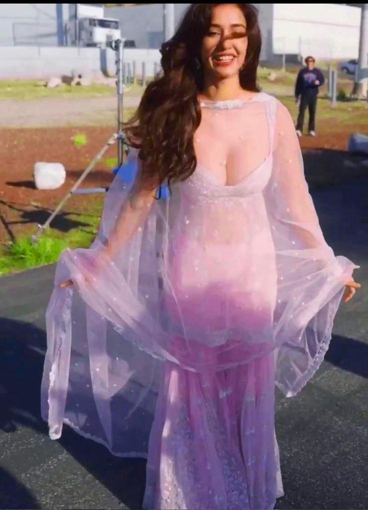 This girl knows how to raise the temperature. Who would have guessed she could make a cute sharara set look so hot?