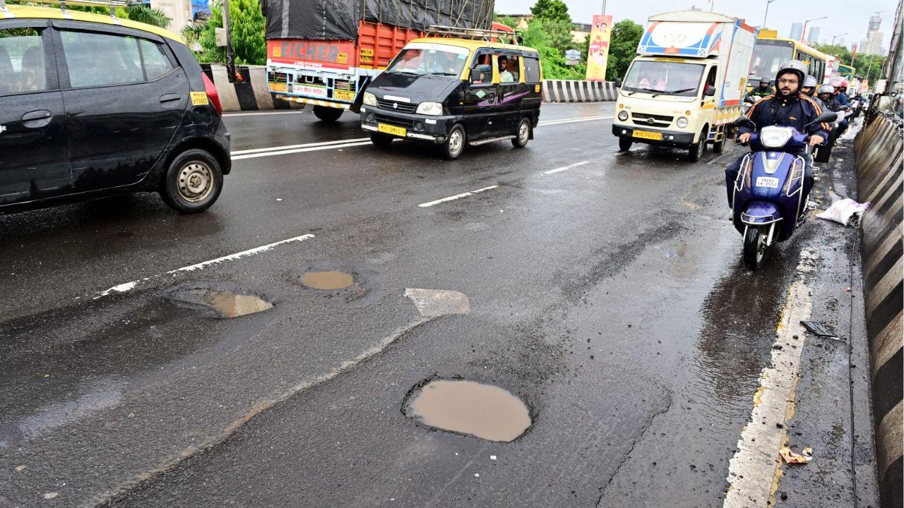 Several potholes on the road have disrupted the people who travel for work every day in their vehicles. 