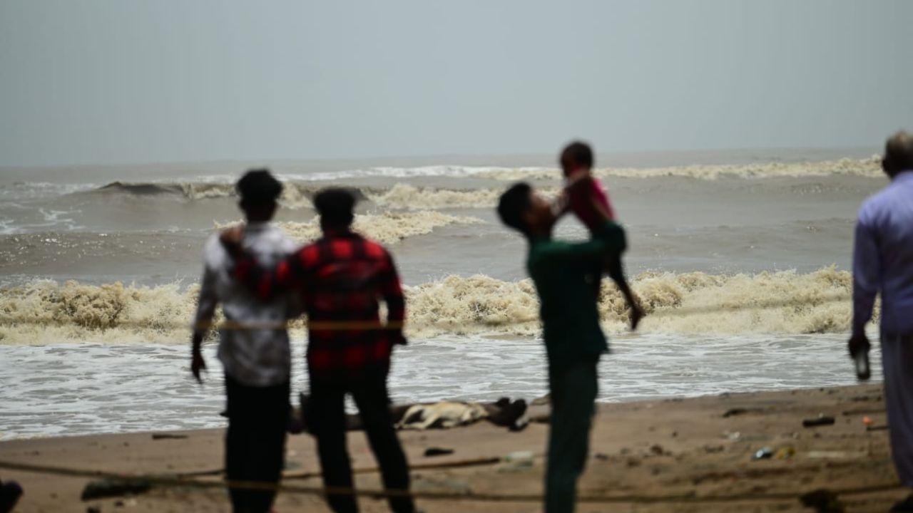 Considering that the safety of people around the coasts remains the top priority, authorities have restricted beaches and other tourist sites near the coast, as a high-tide warning for the Konkan coastline from 5.30 pm on Monday until 8.30 pm on Wednesday.