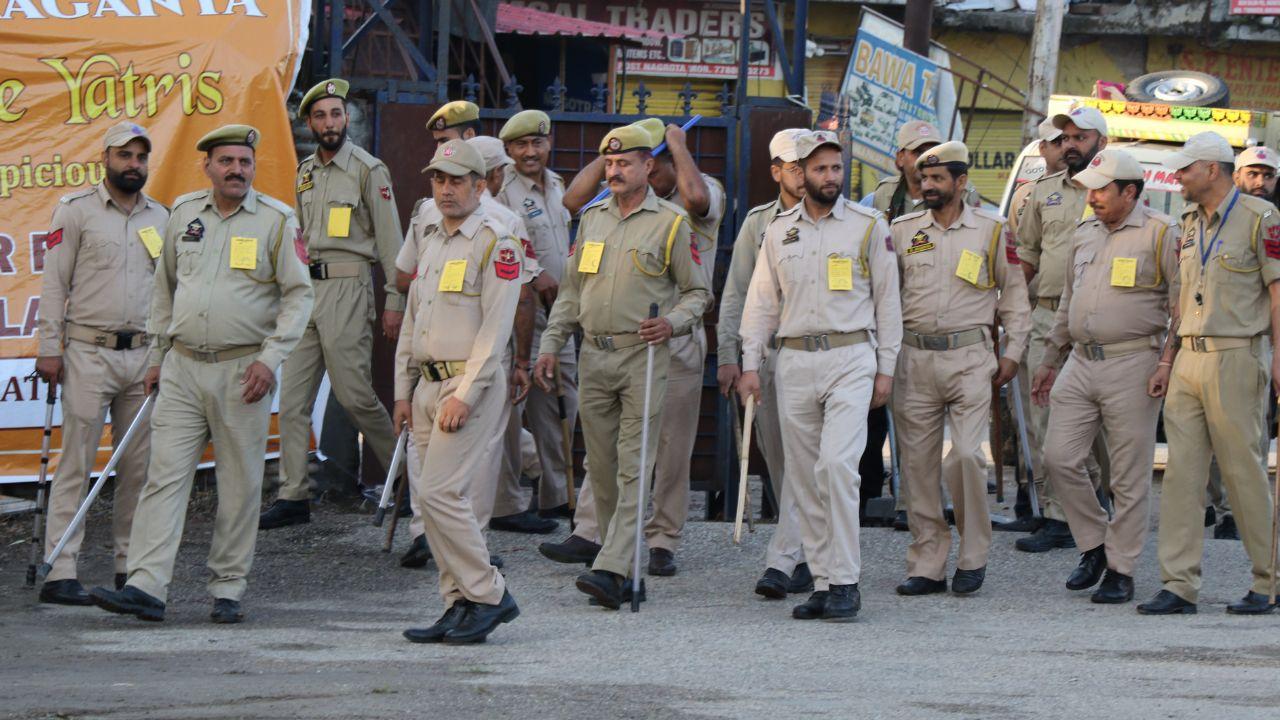 Considering the situation in the valley amid tensions between India and Pakistan, the gathering of such a crowd is something that poses a positive sign for Jammu and Kashmir.