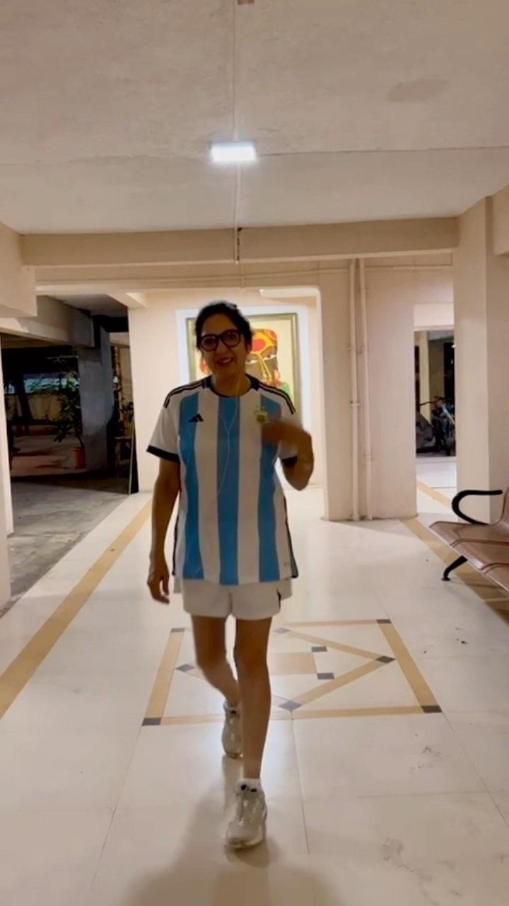 As sporty as she can get at 66. Neena Gupta in this jersey and sports shorts just proves how lively and free-spirited she is.
