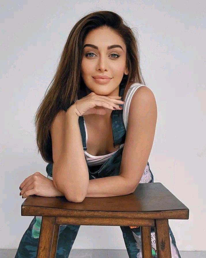 According to reports she had filed an FIR against her ex-husband, accusing him of assaulting and abusing her. In an interview she had revealed that he was abusive to her during the four years of marriage.