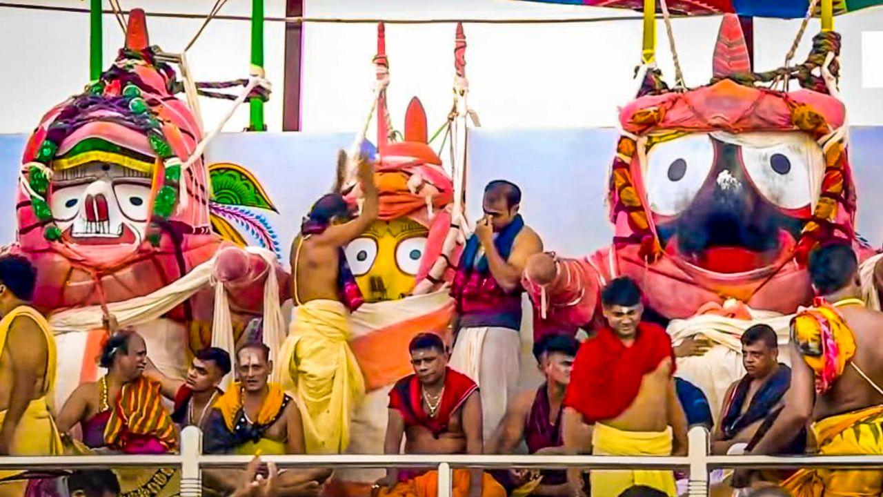On the occasion, three deities – Lord Jagannath, Lord Balabhadra and Devi Subhadra – were brought to the 'Snana Mandap' (bathing altar) with ceremonial 'pahandi' (procession).