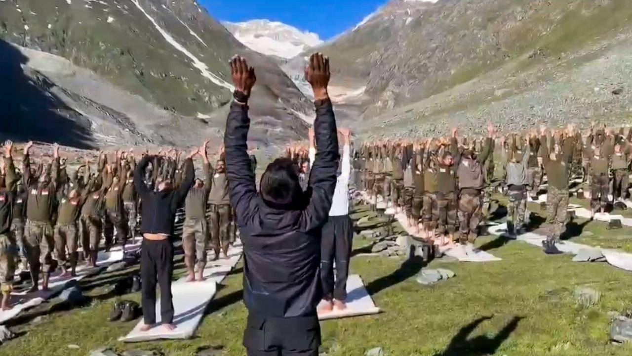Army jawans embraced yoga as a practice of endurance and unity, reinforcing both physical fitness and mental fortitude at the iconic Galwan Valley (15,000 feet).